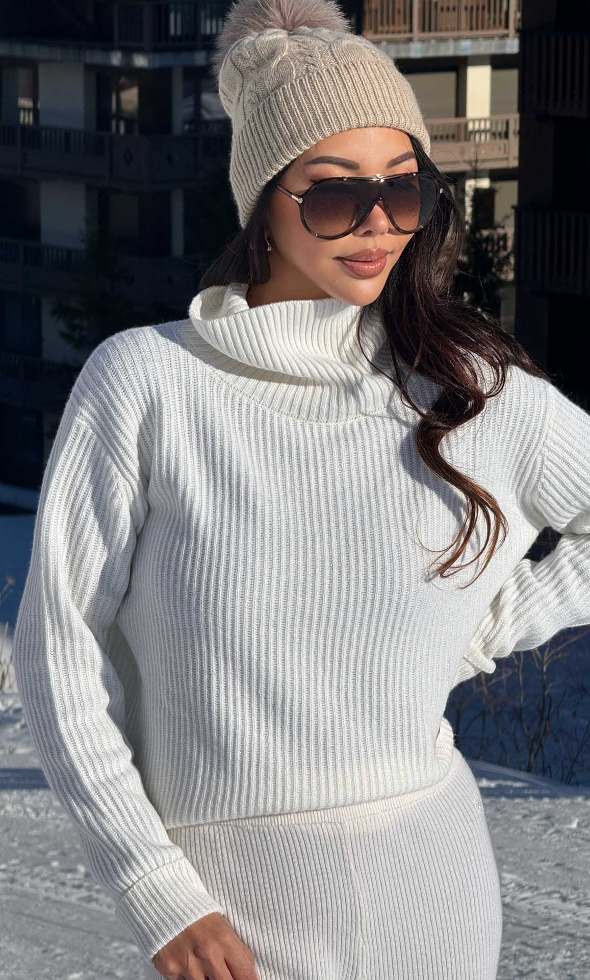 Tessa Cashmere Turtleneck Sweater